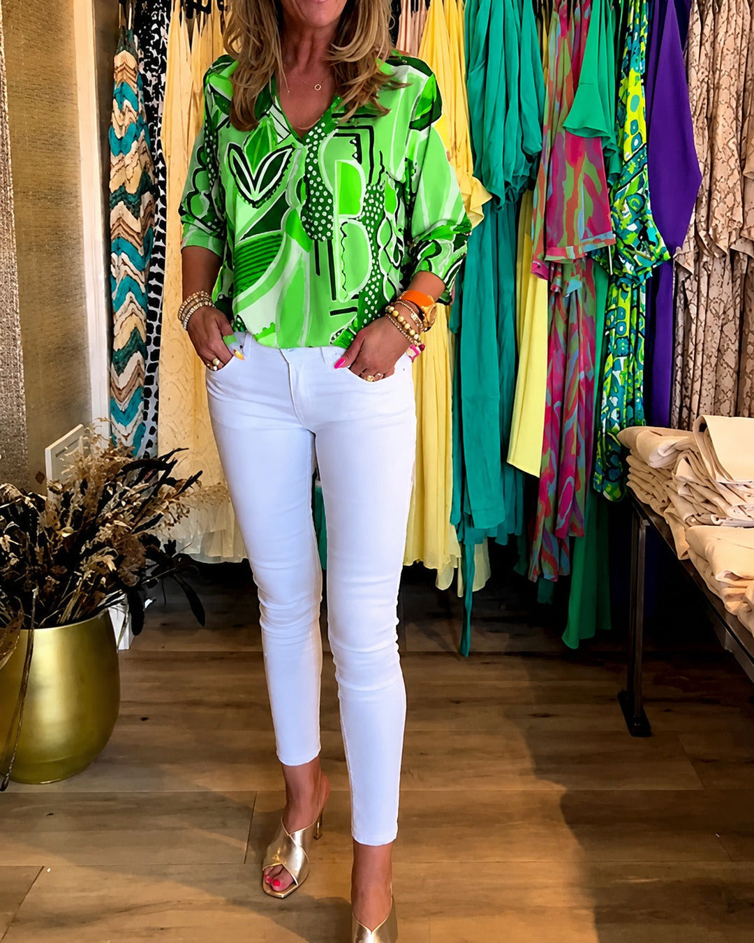 Blusa feminina manga longa solta e estilosa para outono inverno. Perfeita para um look casual chic e confortável.