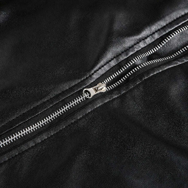 Jaqueta biker masculina preta, modelo Henrik. Essencial para moda outono/inverno, oferece estilo e conforto casual.