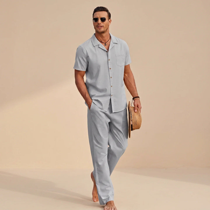 Conjunto masculino relaxado de verão, roupa casual de camisa e calça para aproveitar as férias.