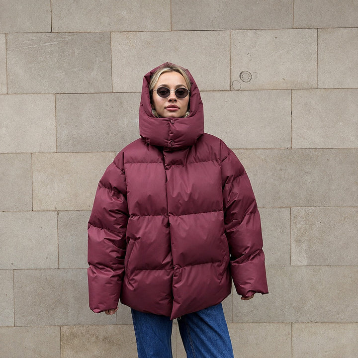Jaqueta feminina de inverno, acolchoada, com capuz, moda e calor para o frio.