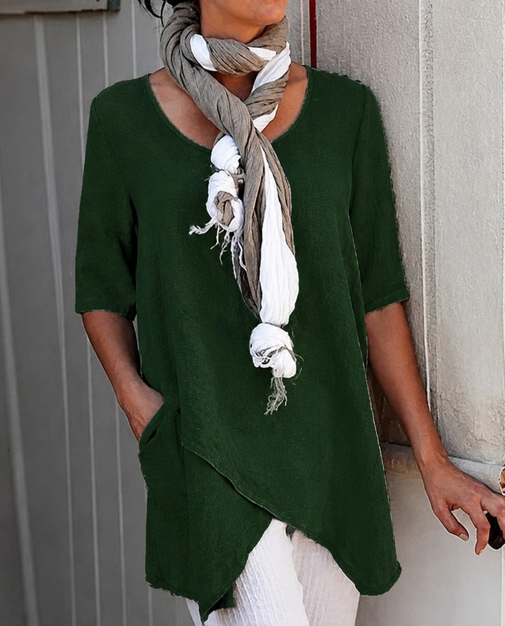 Blusa feminina solta, top casual ideal para o verão. Conforto diário e estilo descontraído, disponível em cores variadas.
