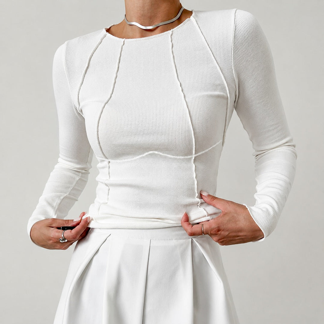 Blusa feminina elegante com debrum. Conforto e estilo versátil para o dia a dia na moda outono.