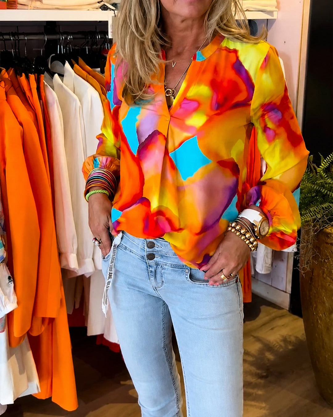 Blusa manga longa feminina elegante e colorida, perfeita para looks casuais de primavera verão com conforto.