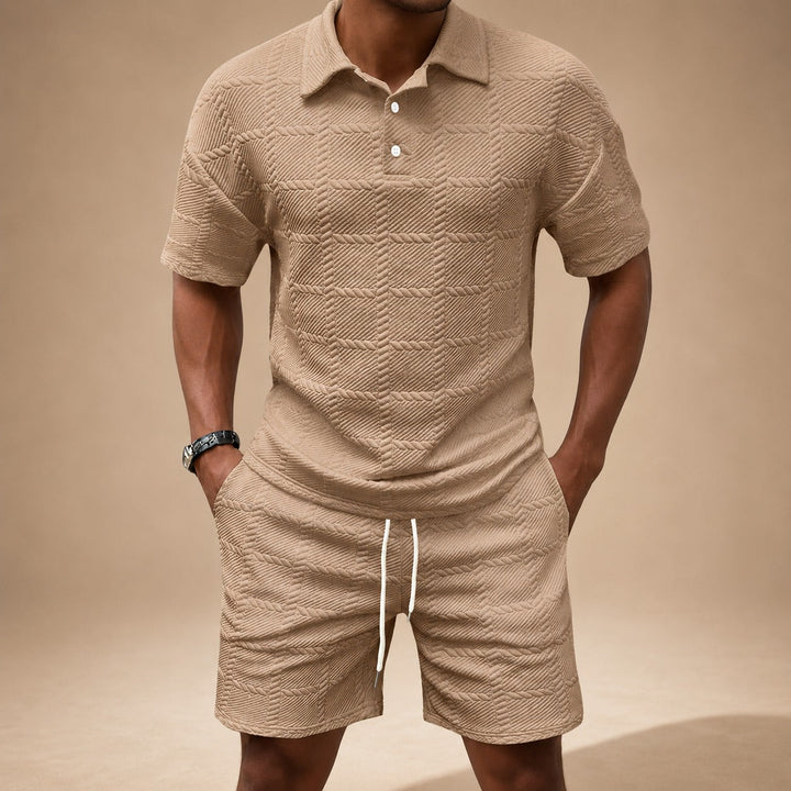 Conjunto masculino casual chic texturizado para verão, roupa confortável e moderna para dias ensolarados.