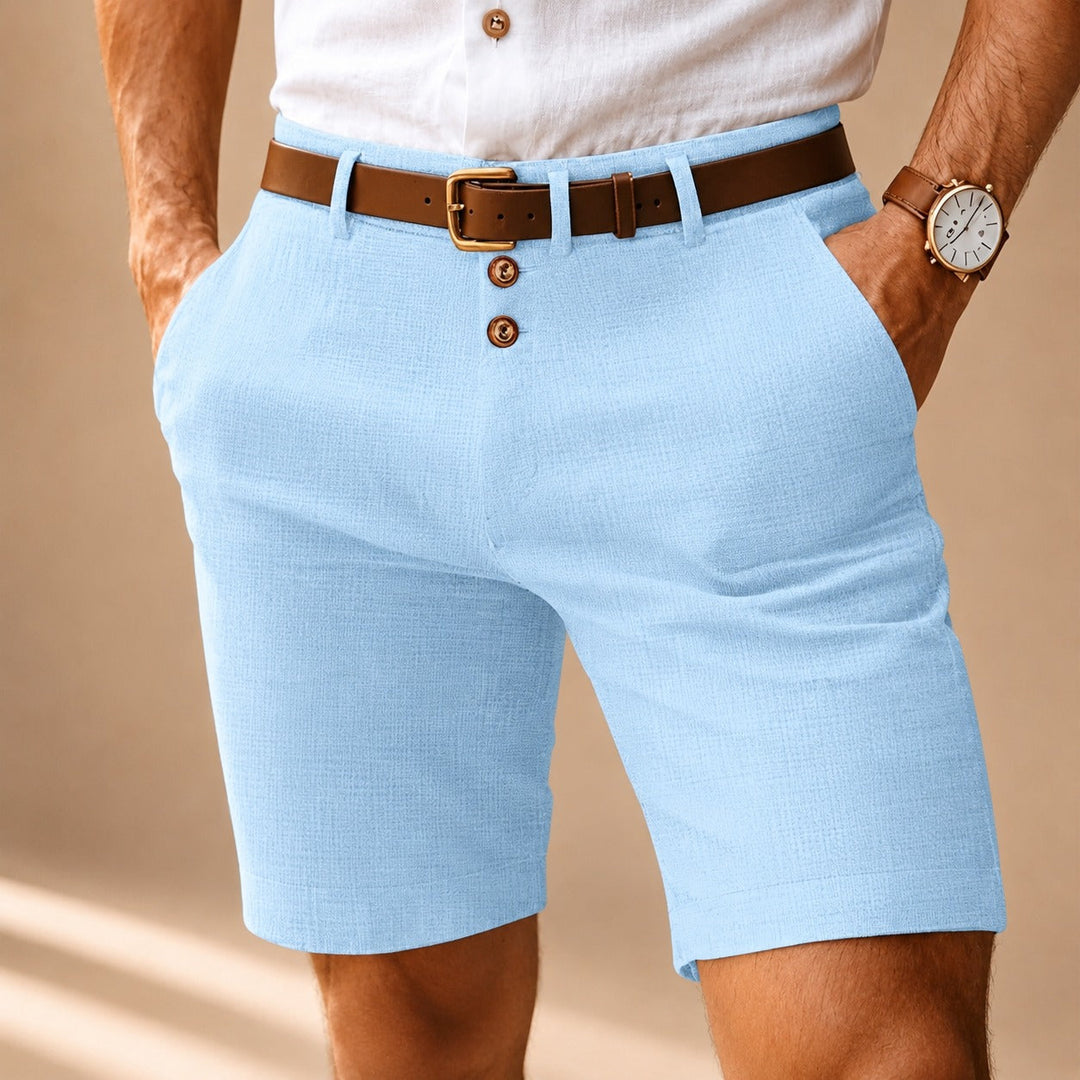 Roupa masculina: shorts casual de verão com botões, fácil de combinar para looks diários.