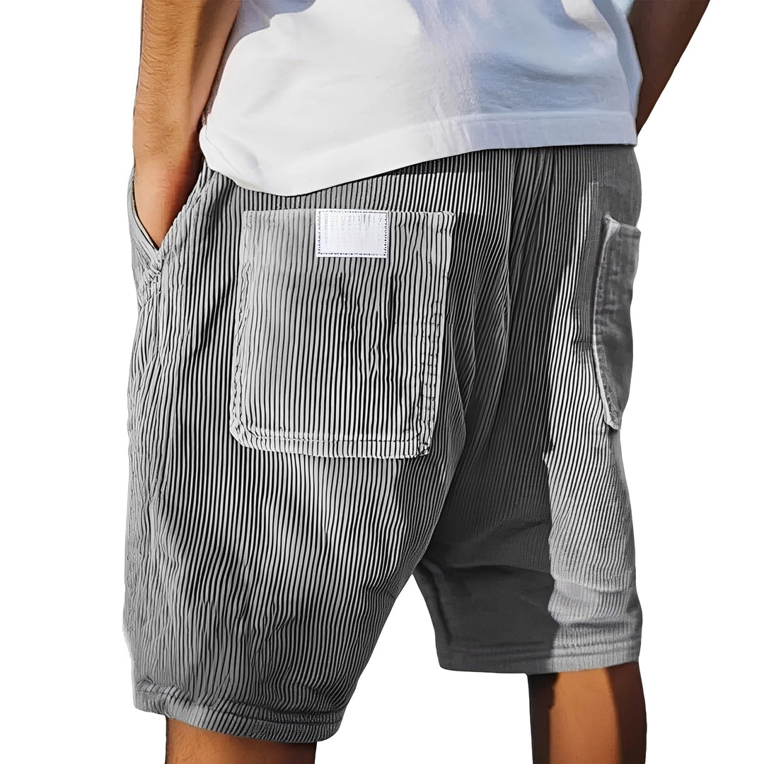 Confortáveis shorts masculinos canelados, ótimos para looks casuais de verão e descanso.