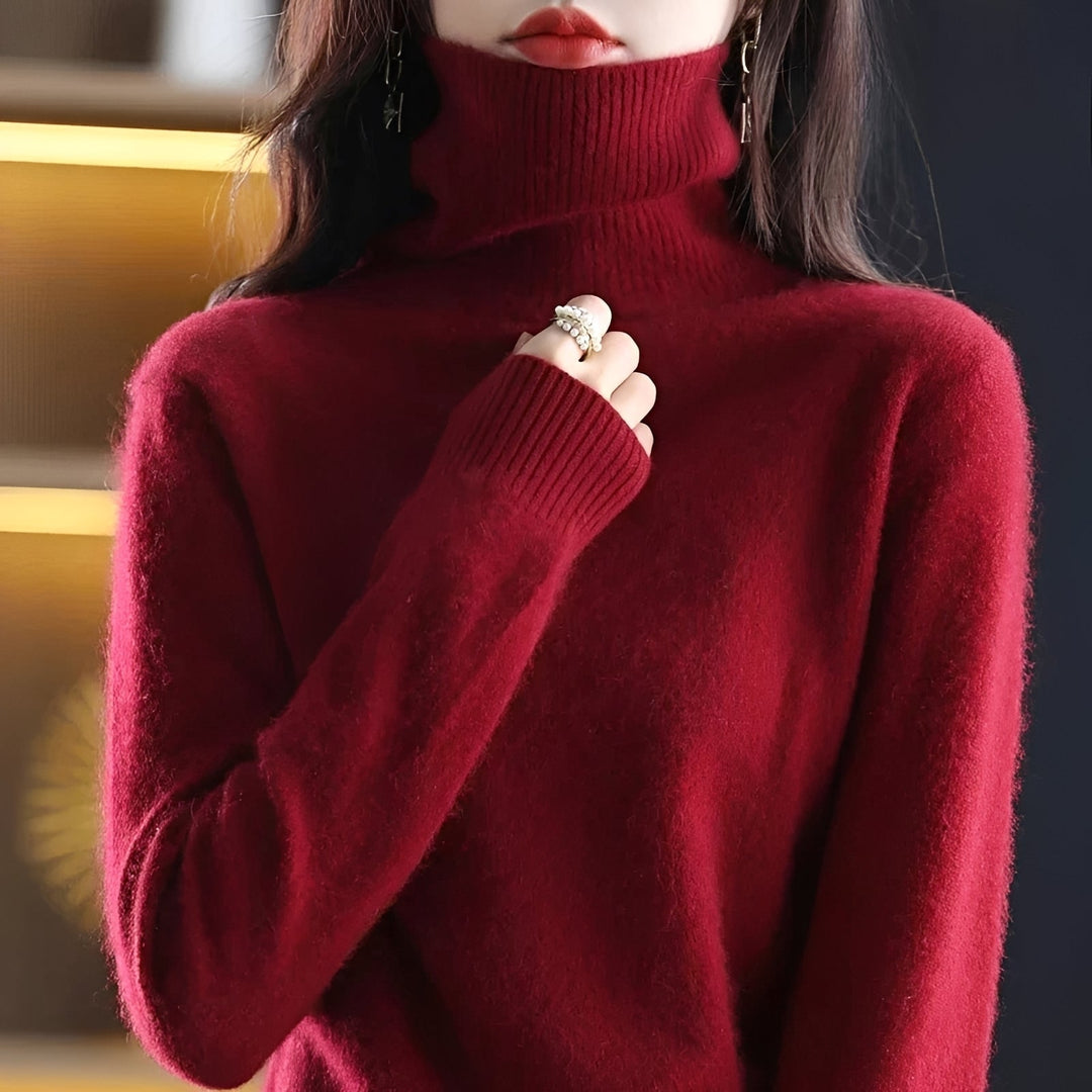 Pullover feminino chic de gola alta, ideal para moda casual e aquecer-se no frio.
