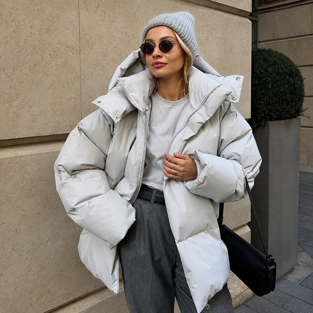 Jaqueta feminina para inverno, acolchoada, com capuz, ideal para o frio.