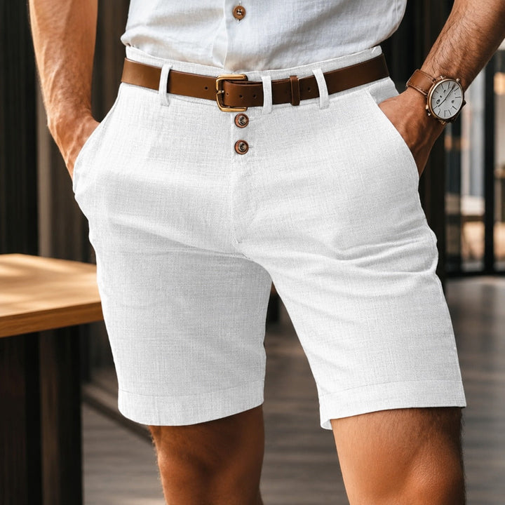 Shorts casuais masculinos com detalhes de botões, ideais para o verão e conforto diário.
