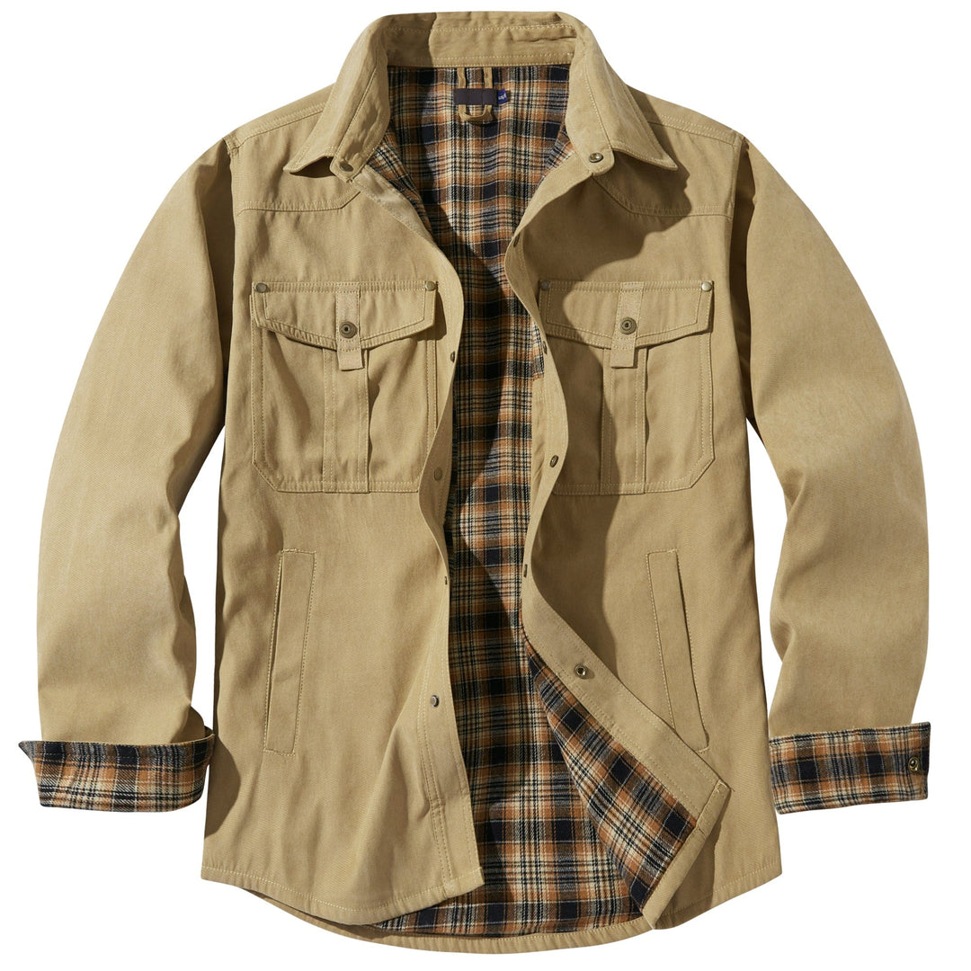 Casaco Rover masculino, design moderno e versátil, ideal para um look contemporâneo e confortável.