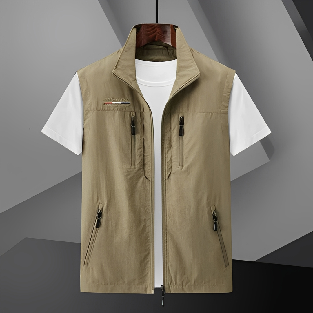 Colete masculino casual moderno para o dia a dia, ideal para verão. Roupa versátil e confortável sem mangas.