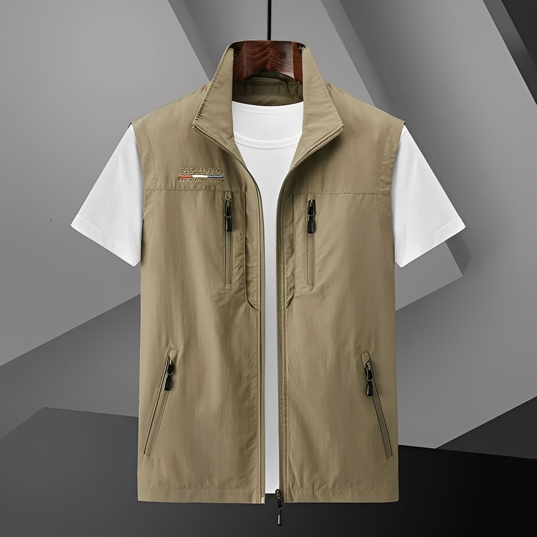 Colete masculino Amaury leve e estiloso para todas as estações. Ideal para sobreposição casual e moda masculina.