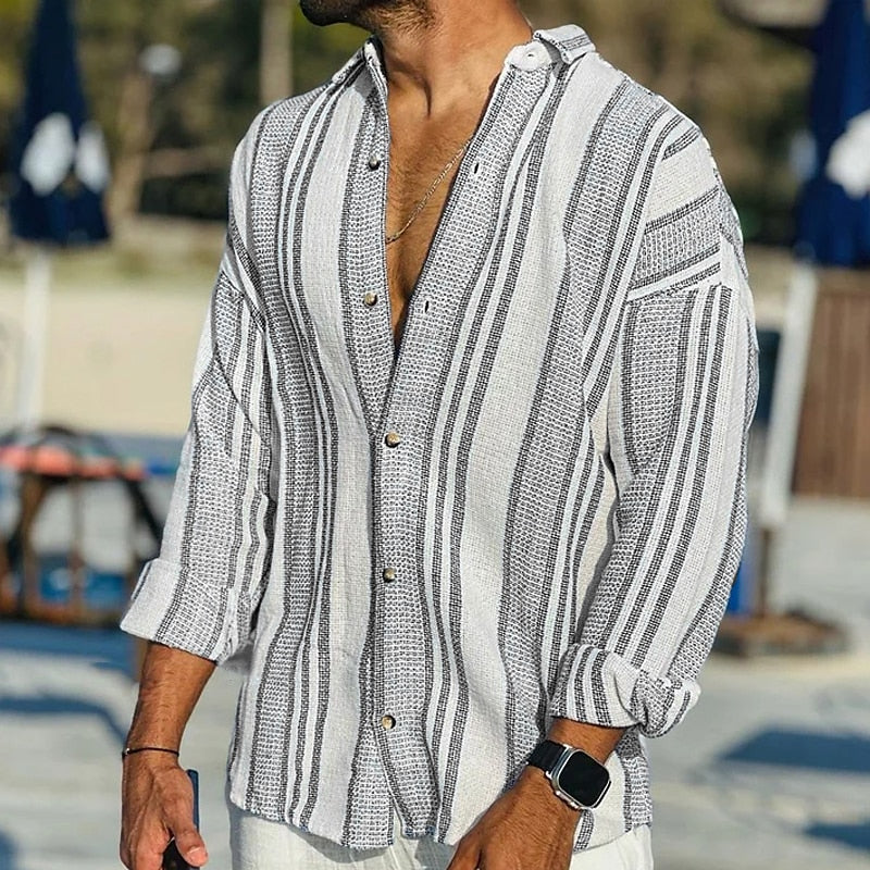 Camisa de linho masculina listrada com botões e manga longa, proporcionando conforto e estilo para o verão.