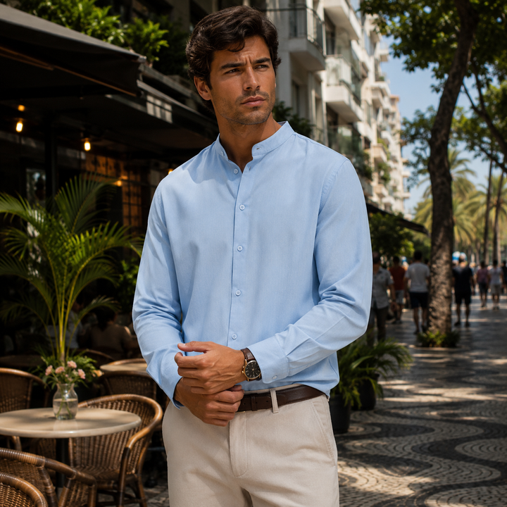 Camisa masculina de linho versátil, manga longa, botões, conforto e estilo descontraído.