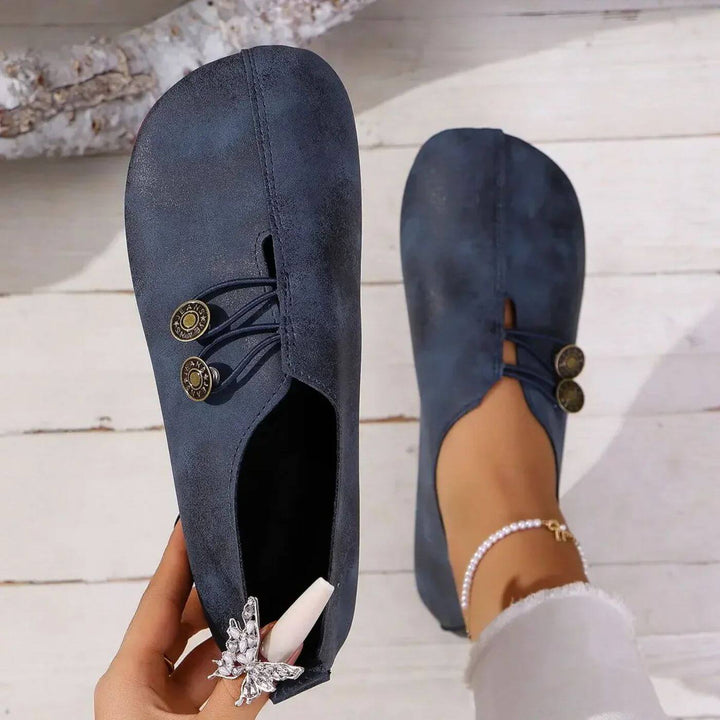 Moda feminina: sapatos confortáveis e práticos para o dia a dia, ideais para estilo casual de verão.