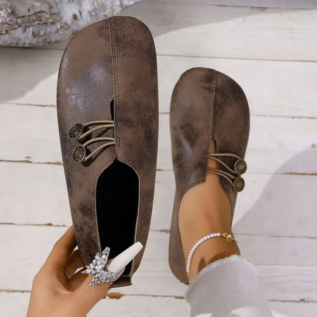 Sapatos femininos ergonômicos e versáteis, garantindo conforto e adaptabilidade para qualquer ocasião.