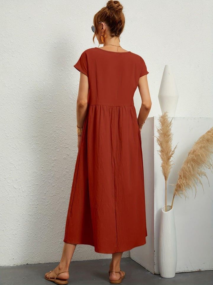 Moda verão feminina: vestido elegante e fluido, super confortável e fácil de combinar.