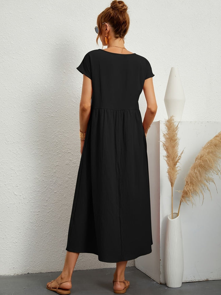 Roupa elegante e versátil para mulher: vestido fluido, leve, confortável e em cores vibrantes.