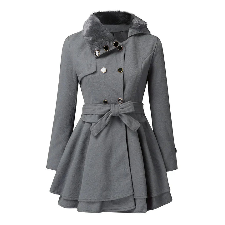 Casaco feminino clássico e versátil para inverno elegante. Gola forrada e design de duas fileiras para estilo casual chic.