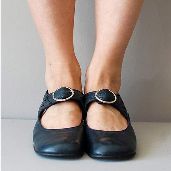 Calçado feminino ortopédico leve e confortável, perfeito para os dias quentes de primavera e verão.