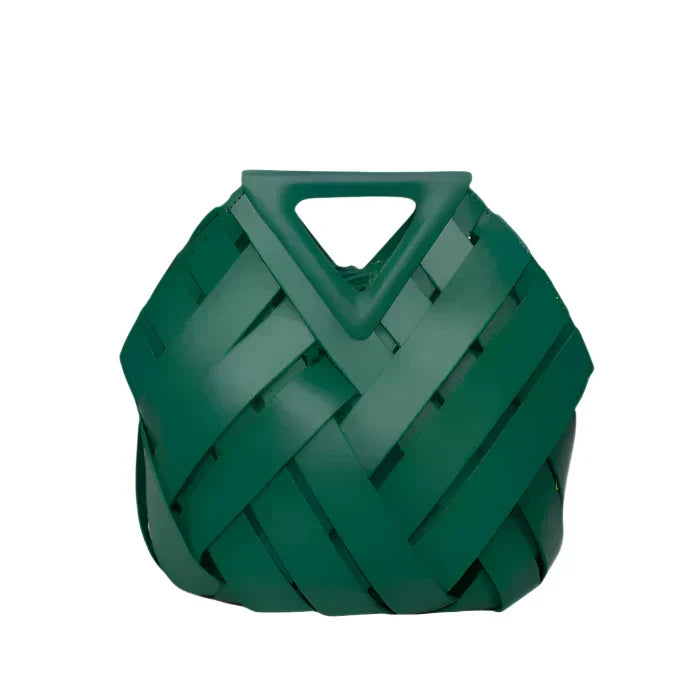Estilo elegante com a bolsa Giulietta de couro, perfeita para looks de moda feminina e versátil.
