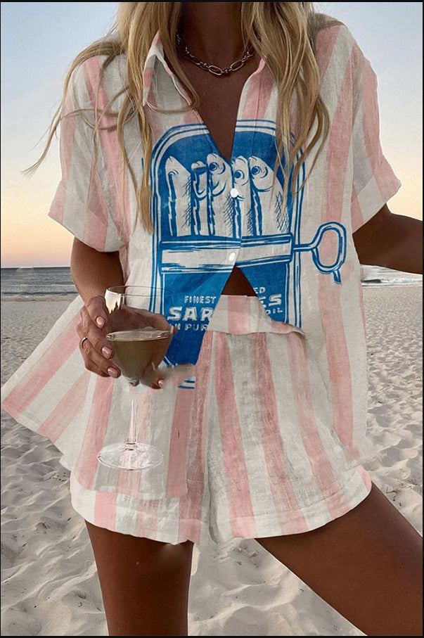 Conjunto feminino multicolorido de verão, com shorts e top leve para um look casual e vibrante.