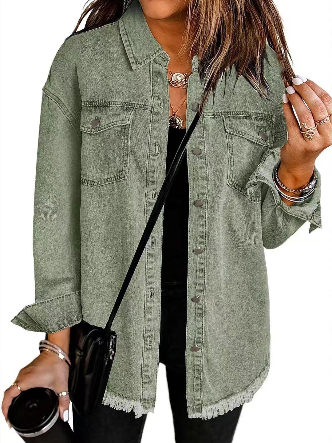 Estilosa jaqueta feminina atemporal. Design moderno para moda streetwear, confortável e versátil para todas as estações.