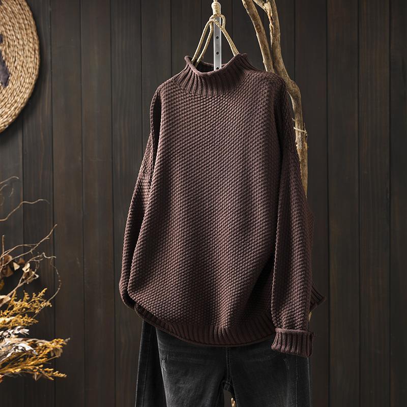 Suéter de malha feminino com estilo moderno e confortável, ideal para moda casual de inverno.