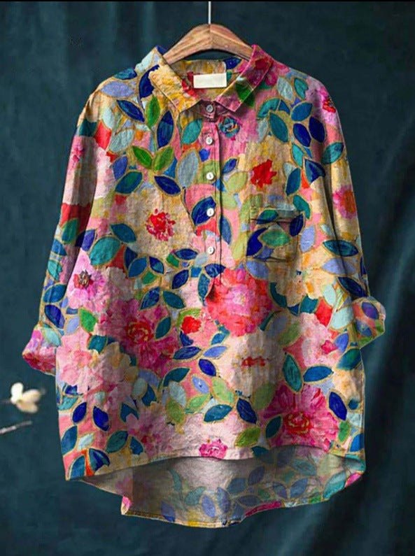 Blusa floral feminina de verão, combinando conforto e elegância. Estampa vibrante para um look moderno e casual.