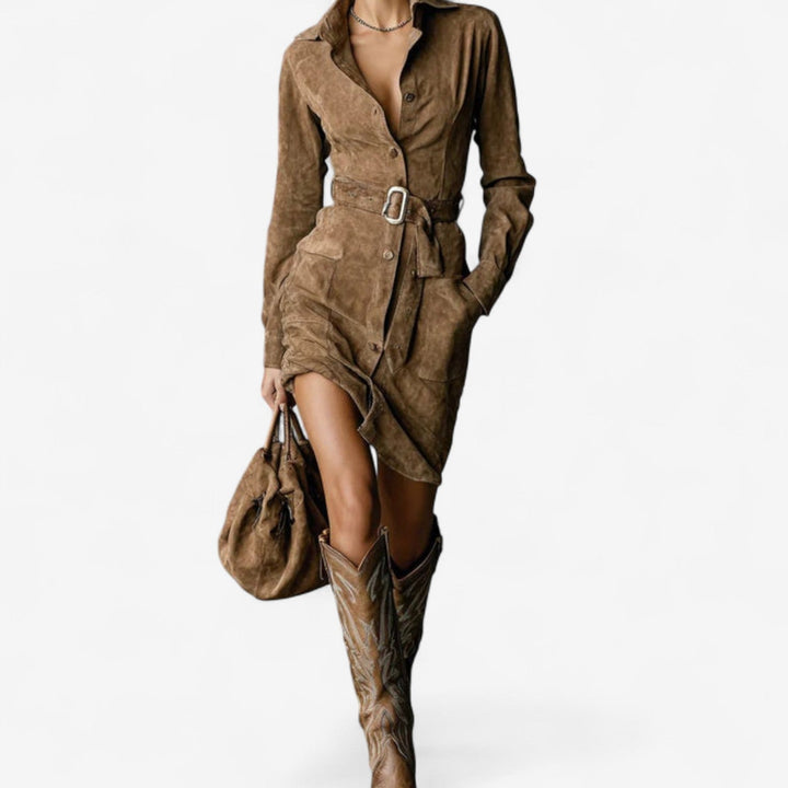 Vestido camelo midi feminino com cinto, peça essencial e elegante para o guarda-roupa de outono/inverno.
