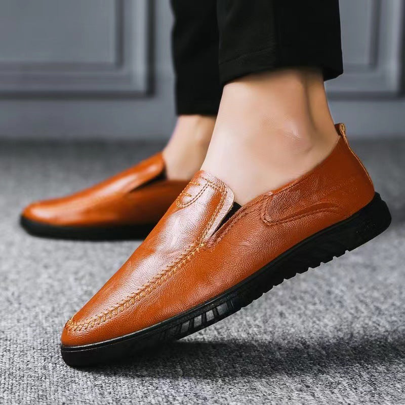 Mocassim masculino marrom em couro legítimo, design clássico e conforto duradouro para o dia a dia.