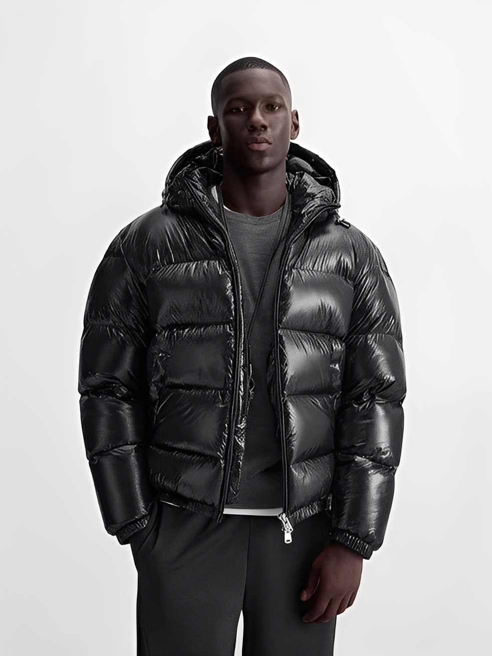 Casaco acolchoado masculino para inverno, oferece conforto e proteção contra o frio. Estilo casual e moderno.