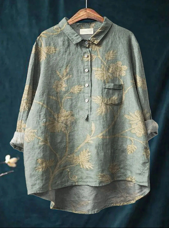 Blusa floral feminina versátil e bonita, estampa clássica e elegante. Conforto para a mulher moderna no verão.