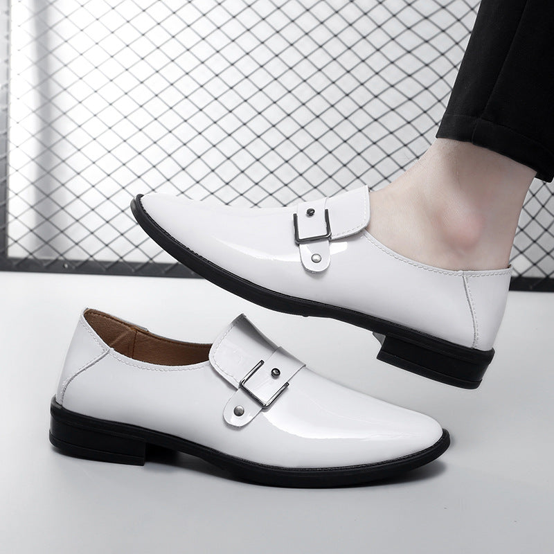 Mocassim masculino de luxo em couro genuíno, com fivela, sapato que combina conforto, estilo e sofisticação.