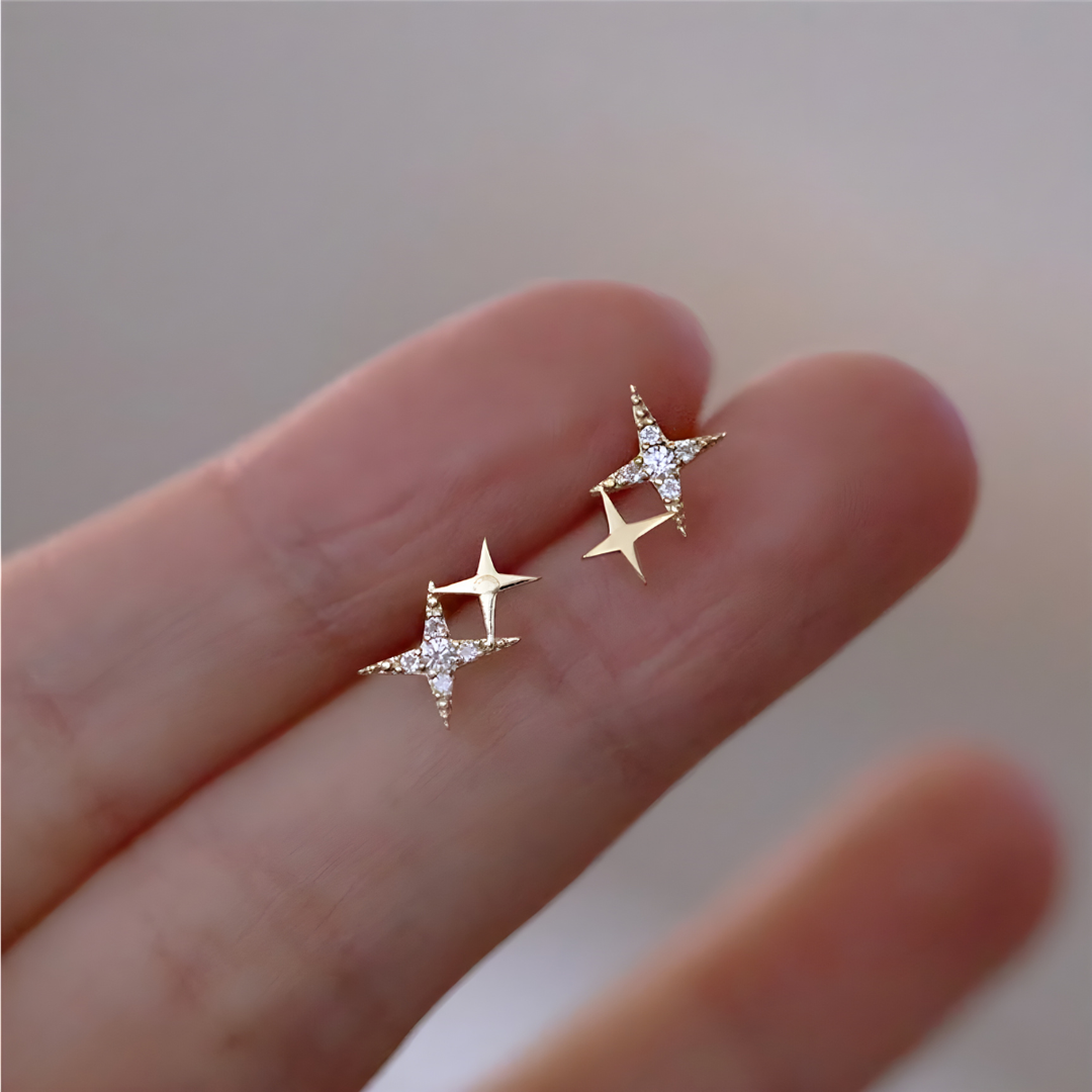 Brincos estelares femininos de prata com zircônias cintilantes, adicionando elegância e brilho ao look. Perfeito para presente.