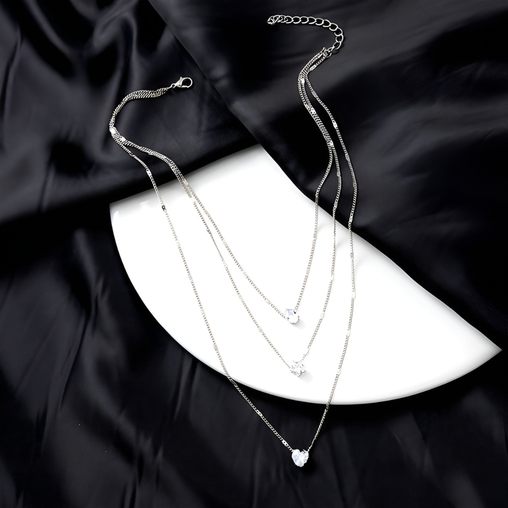 Joia feminina boémia dourada, colar versátil para adicionar elegância à moda. Ideal como presente.