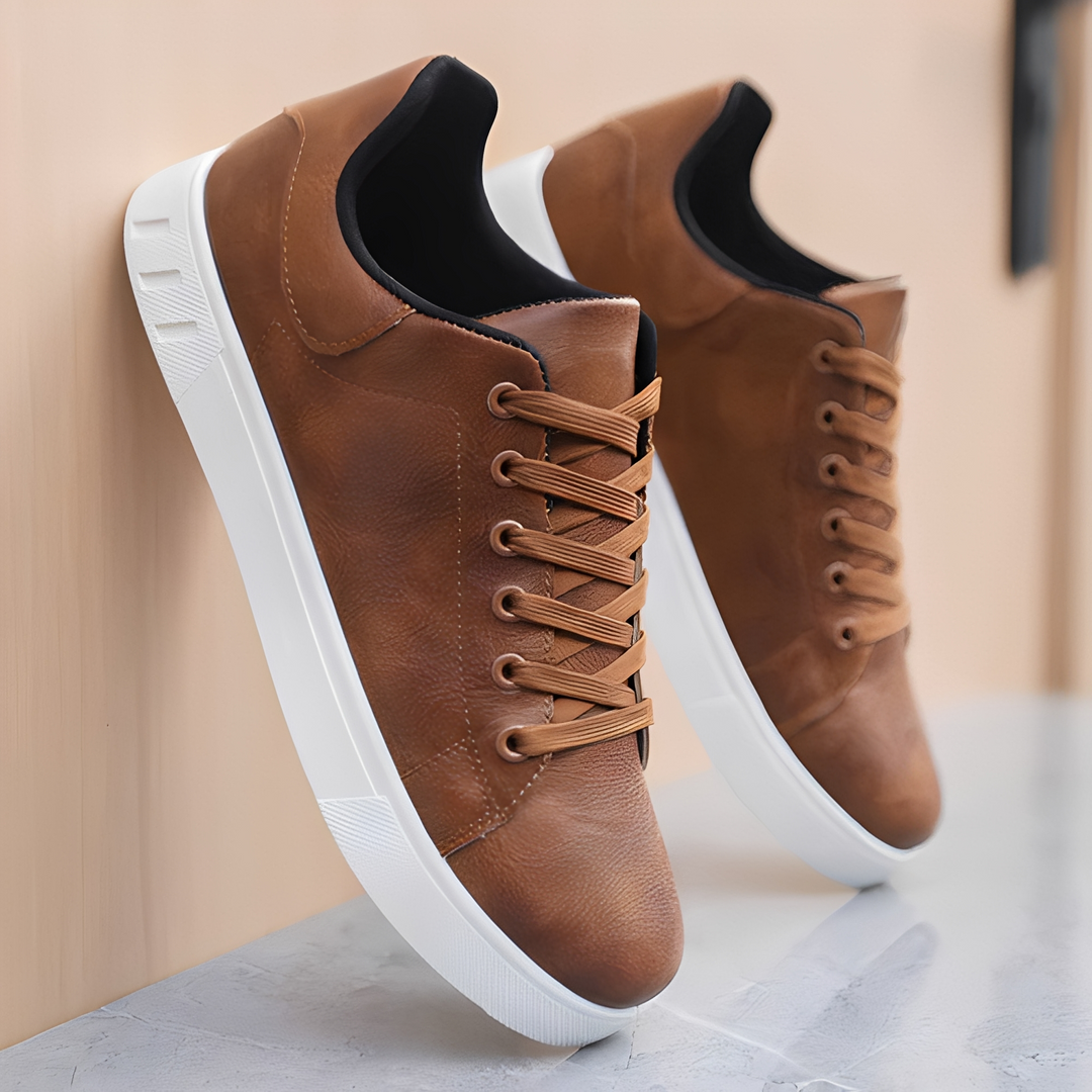 Tênis masculino casual branco de estilo baixo, perfeito para conforto diário e moda masculina de verão.