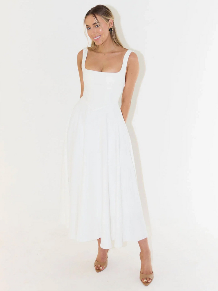 Vestido feminino para noite, decote ombro a ombro, muito elegante.