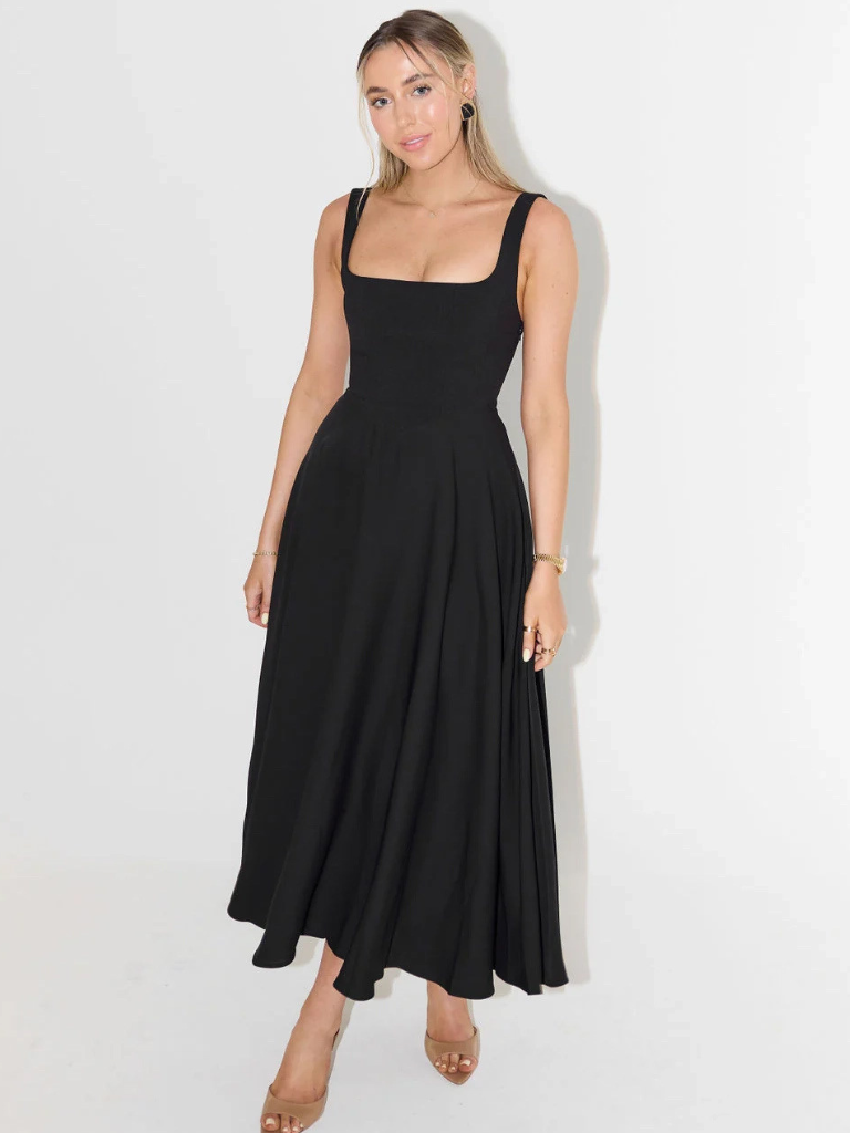 Vestido elegante feminino para noite, com decote ombro a ombro.