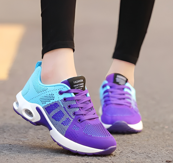 Sapatos femininos confortáveis e versáteis, disponíveis em várias cores. Tendência de moda para o verão e dia a dia casual.