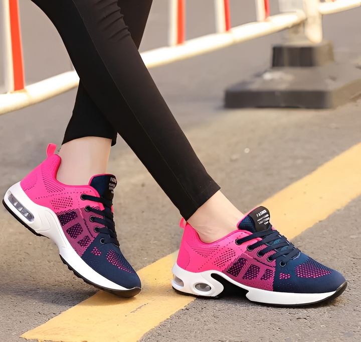 Calçado feminino moderno e prático para o dia a dia. Sapatos confortáveis que seguem a tendência de moda verão.