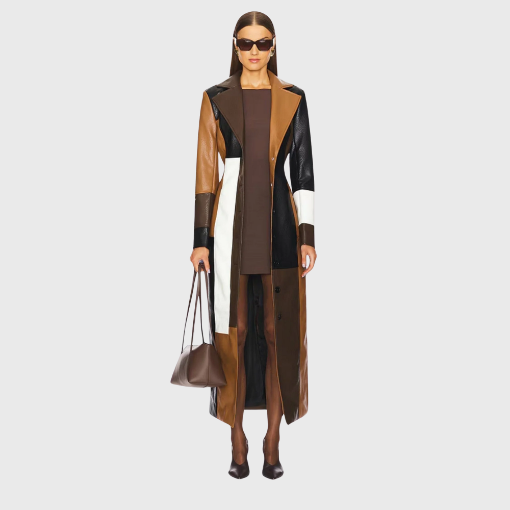 Casaco feminino comprido de retalhos marrom. Ideal para outono/inverno, oferece estilo elegante e sofisticado.
