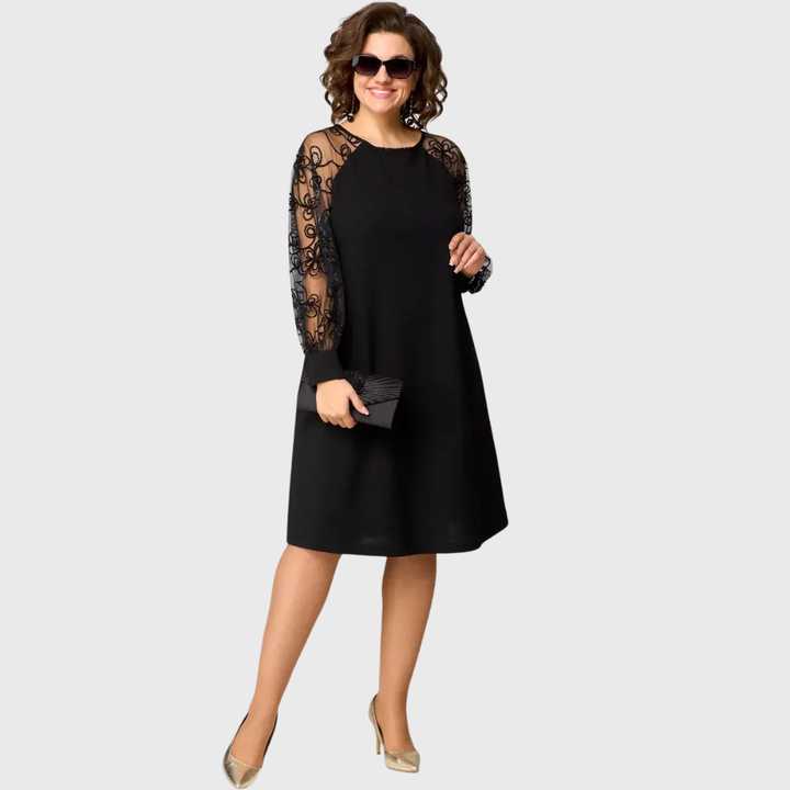 Vestido feminino preto elegante de renda com mangas longas, ideal para festa ou social.