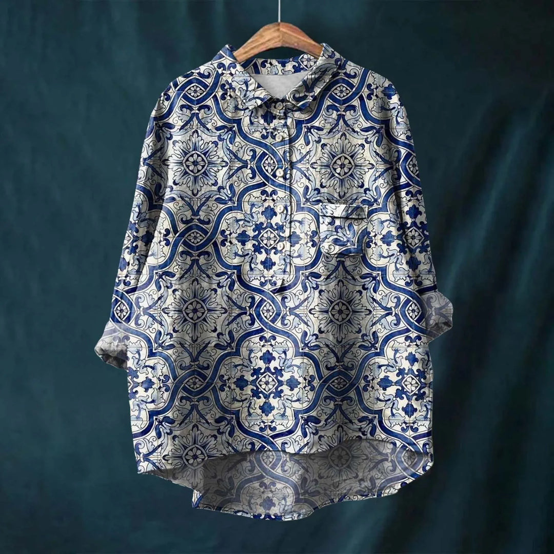 Camisa floral feminina leve e elegante para primavera/verão. Manga longa, perfeita para um look chic e confortável.