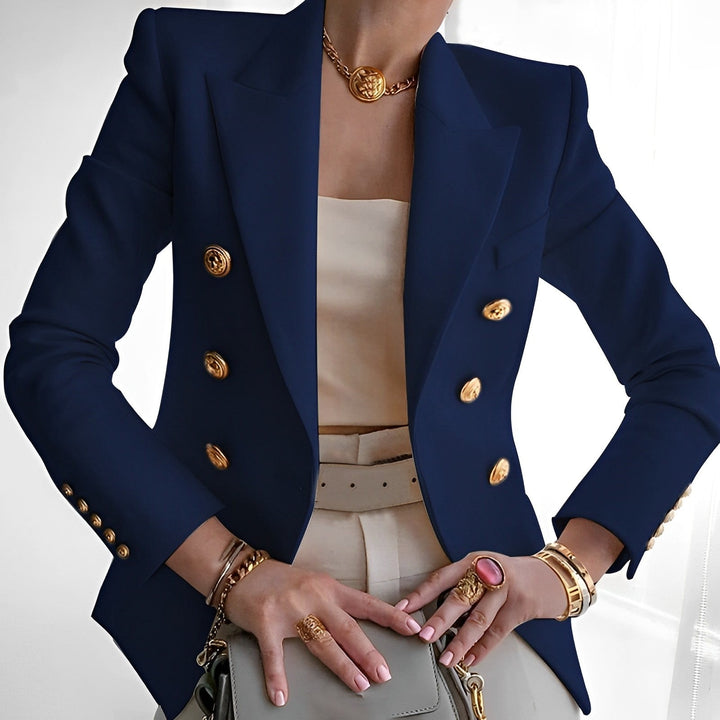 Outwear feminino elegante: blazer social de alfaiataria para moda mulher profissional e sofisticada.