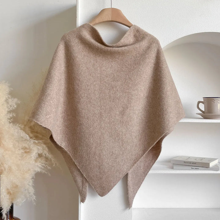 Elegante cachecol de outono para mulher, acessório macio que oferece conforto e estilo.