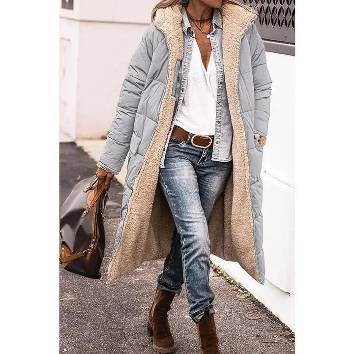 Casaco de inverno Viviana, uma jaqueta feminina que oferece calor e elegância, ideal para o vestuário moderno.