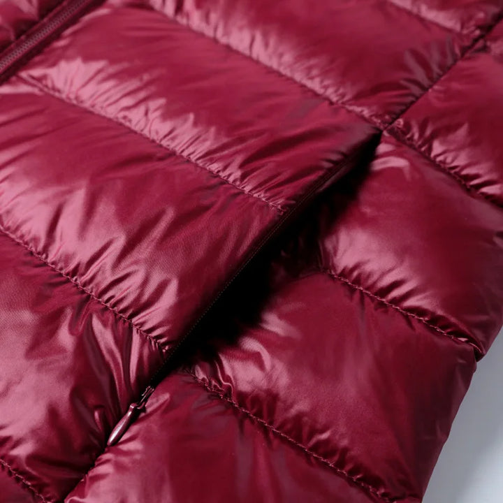 Casaco feminino elegante, ultraleve, ideal para o frio. Jaqueta longa que combina conforto e moda feminina casual.