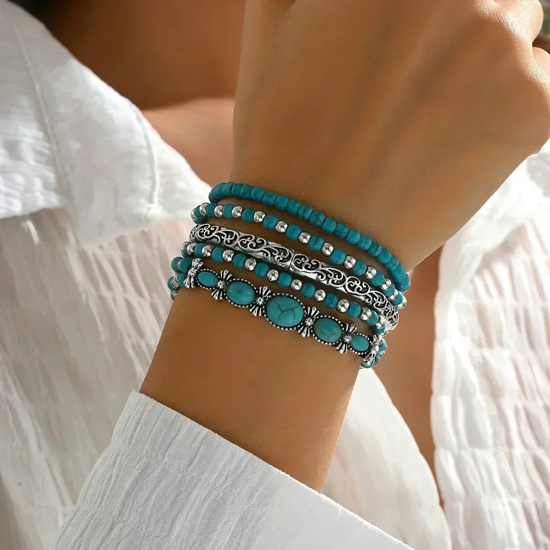 Pulseiras boho femininas em turquesa e prateado, conjunto de acessórios elegante para um toque de estilo boêmio.