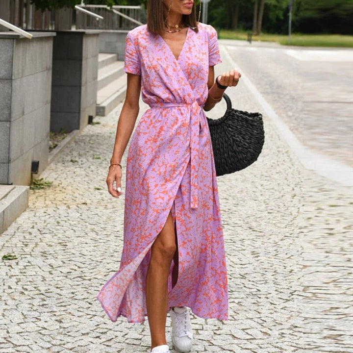 Vestido floral elegante, peça chave para seu guarda-roupa de primavera-verão.